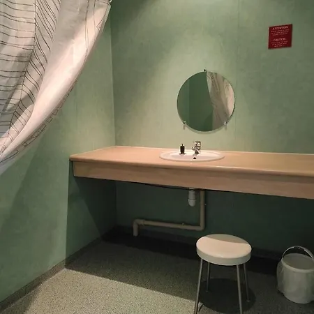 Hi